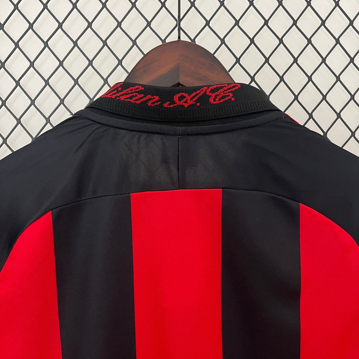 AC MILAN 2000 - 2001 HOME JERSEY - Footballshirt.online