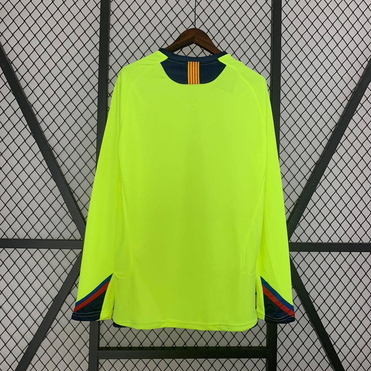 BARCELONA 2005 - 2006 AWAY JERSEY LONG SLEEVED - Footballshirt.online
