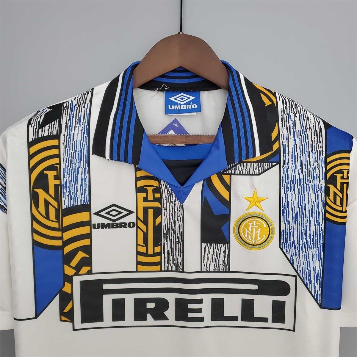 INT Aaay away retro shirts - Footballshirt.online