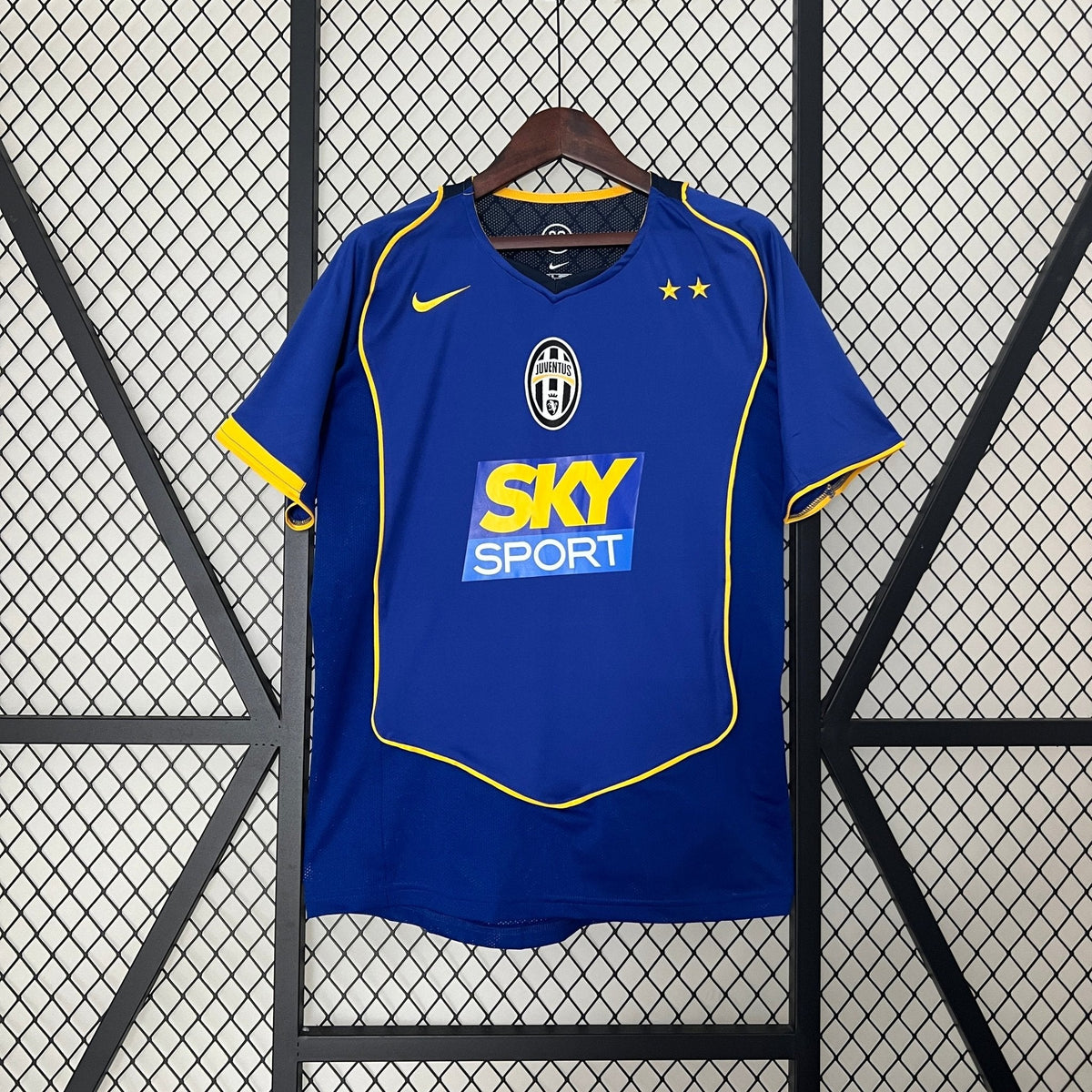 JUVENTUS 2004 - 2005 AWAY JERSEY| Footballshirt.online - Footballshirt.online