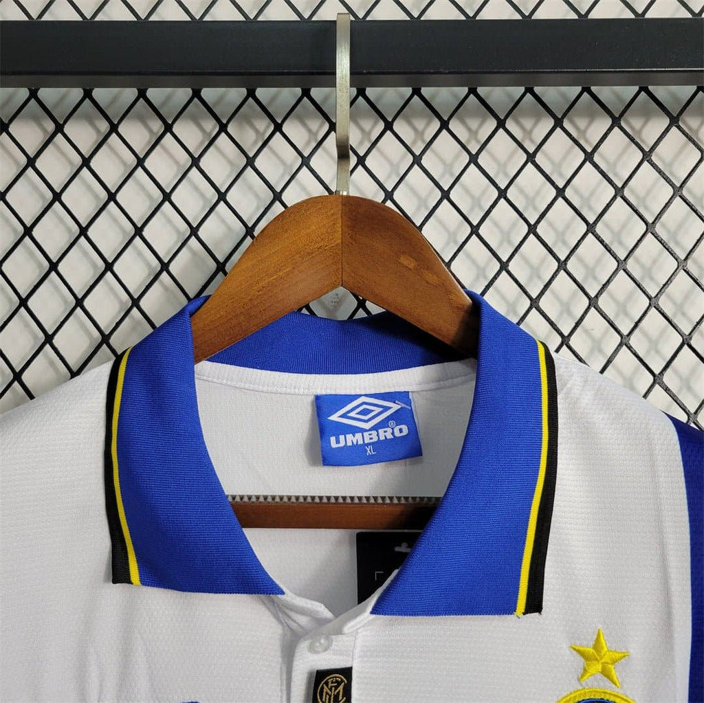 Pirelli Retro Tshirt Final League - Footballshirt.online