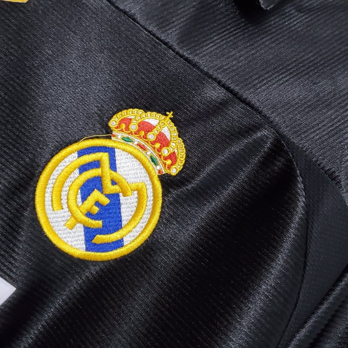 R MAD away 11 retro shirts - Footballshirt.online